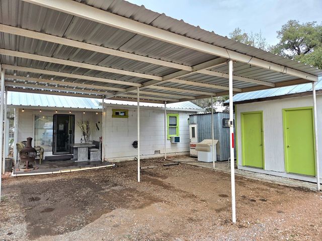 313 King St, Eden, TX 76837