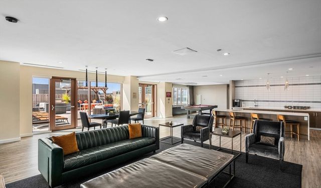 99 Kneeland St 1501, Boston, MA 02111