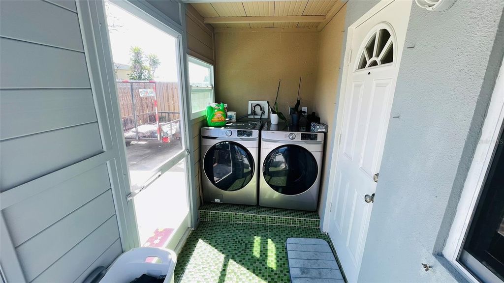 Image 32 of property listing at 3420 WESTLUND TERRACE, Port Charlotte, FL 33952