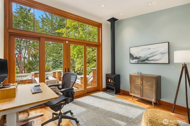 8105 SE 44th Street, Mercer Island, WA 98040