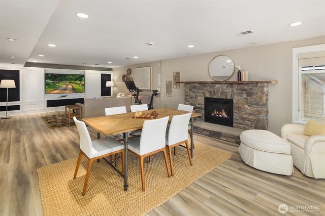 8105 SE 44th Street, Mercer Island, WA 98040
