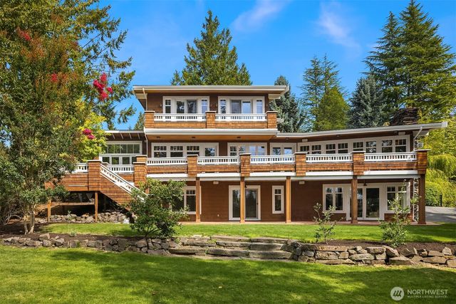 8105 SE 44th Street, Mercer Island, WA 98040