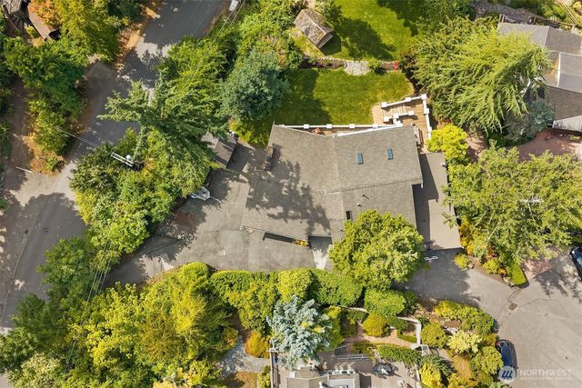 8105 SE 44th Street, Mercer Island, WA 98040