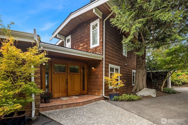 8105 SE 44th Street, Mercer Island, WA 98040