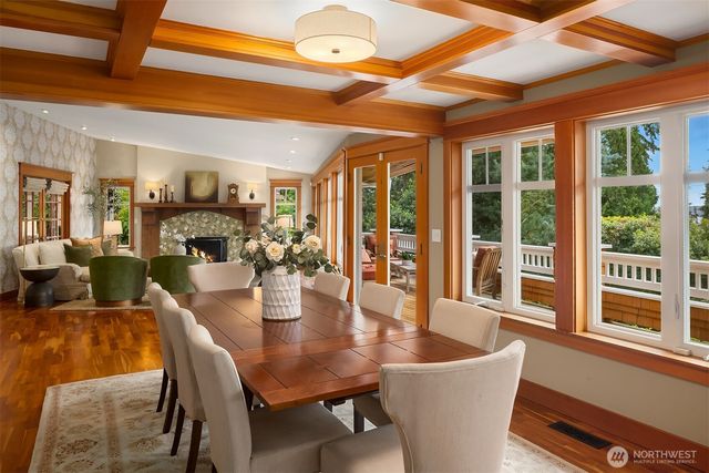 8105 SE 44th Street, Mercer Island, WA 98040