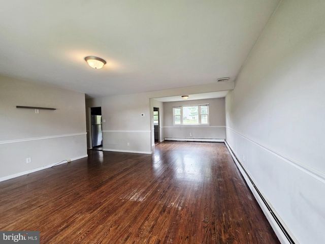 3207 MARKLE RD, Norristown, PA 19403