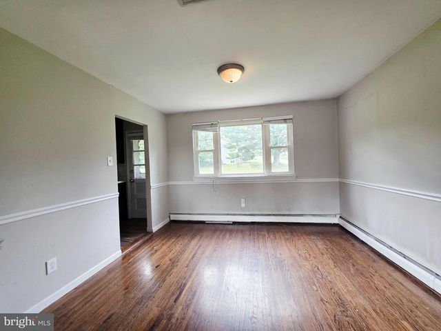 3207 MARKLE RD, Norristown, PA 19403