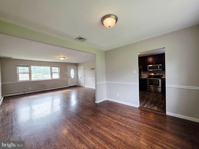 3207 MARKLE RD, Norristown, PA 19403
