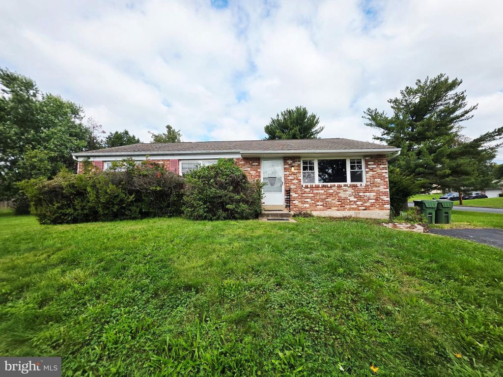 3207 MARKLE RD, Norristown, PA 19403 — exterior