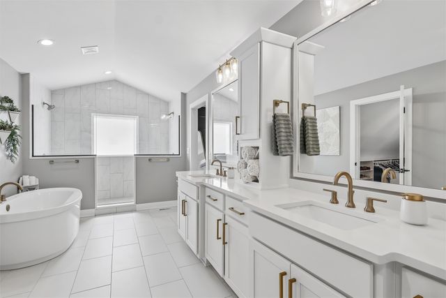 1025 Ford Lane, Waukee, IA 50263