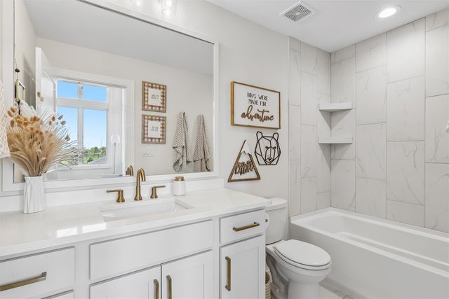 1025 Ford Lane, Waukee, IA 50263