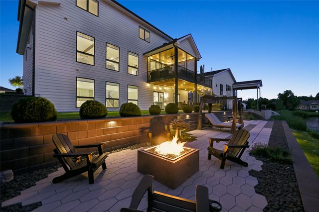 1025 Ford Lane, Waukee, IA 50263