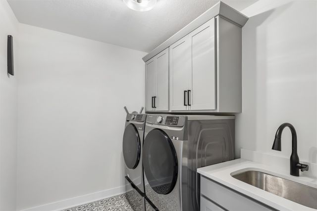 1025 Ford Lane, Waukee, IA 50263