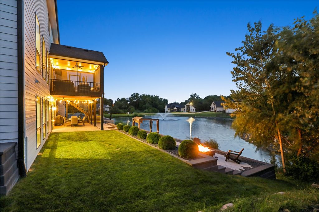 1025 Ford Lane, Waukee, IA 50263
