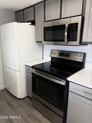 4240 N LONGVIEW Avenue 9, Phoenix, AZ 85014