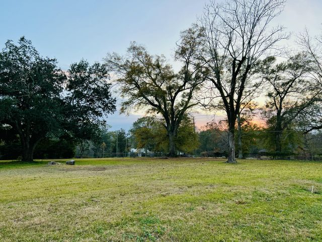 174 Victory Rd., Laurel, MS 39443