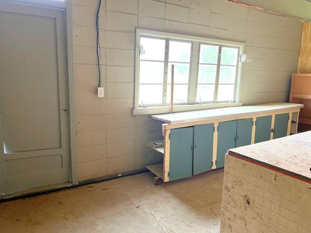 174 Victory Rd., Laurel, MS 39443