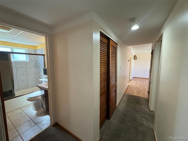 4702 Arden Avenue, Warren, MI 48092