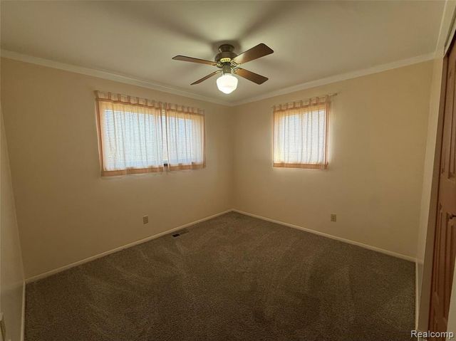 4702 Arden Avenue, Warren, MI 48092