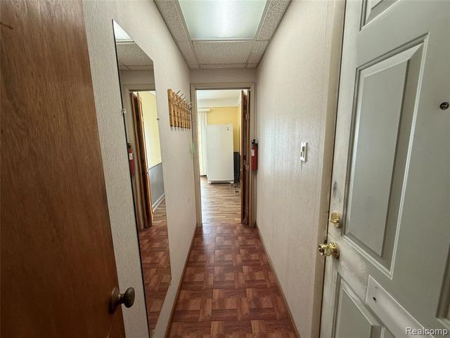 4702 Arden Avenue, Warren, MI 48092