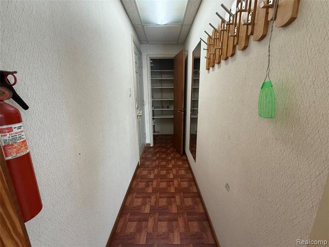 4702 Arden Avenue, Warren, MI 48092