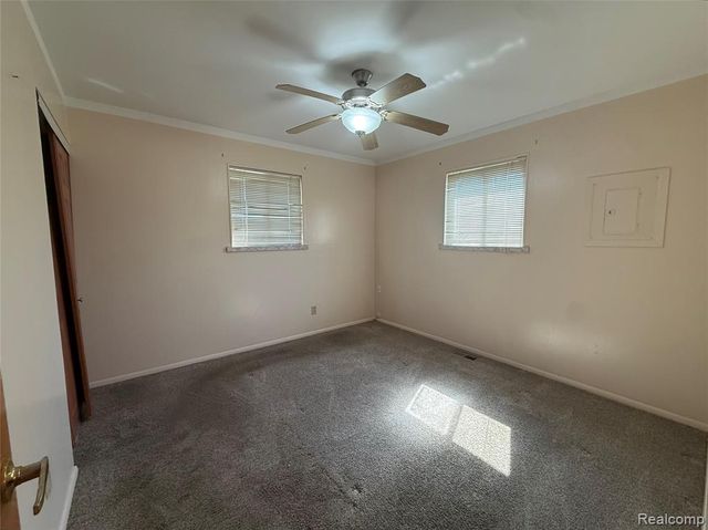 4702 Arden Avenue, Warren, MI 48092