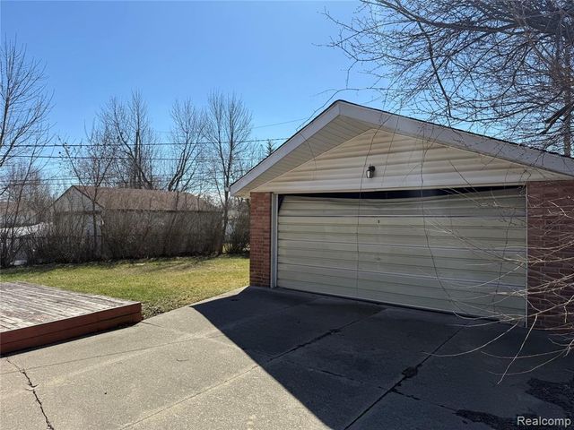 4702 Arden Avenue, Warren, MI 48092