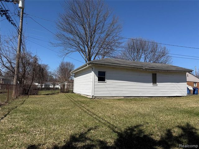 4702 Arden Avenue, Warren, MI 48092