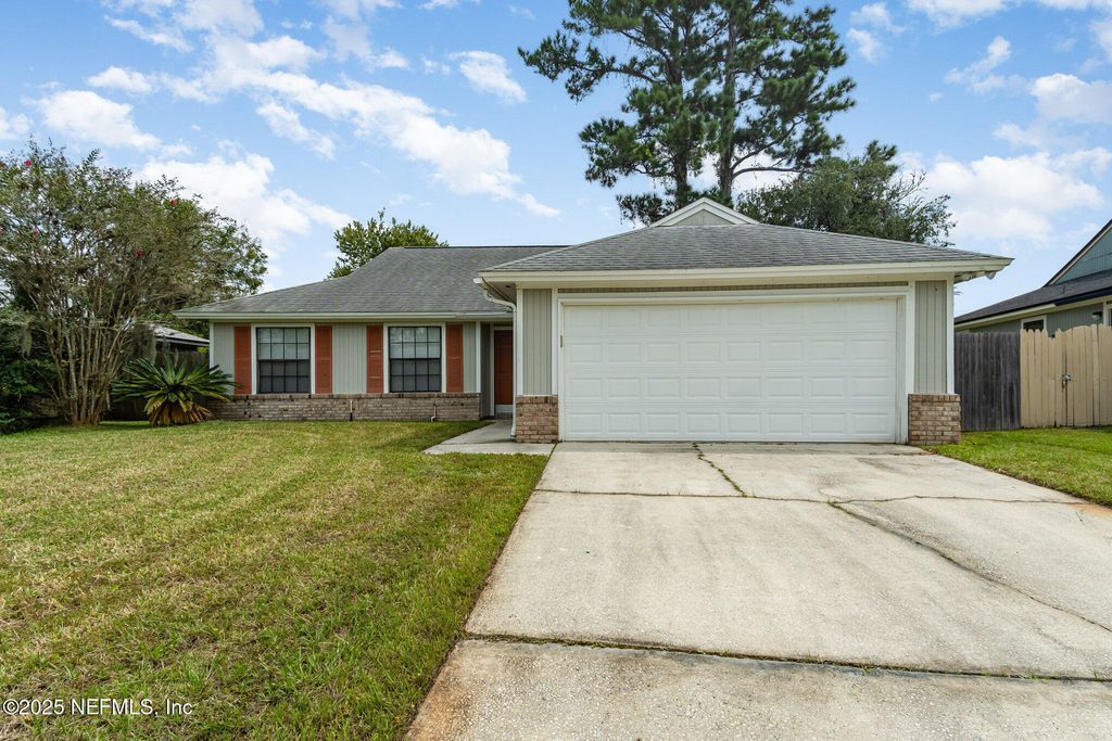 7945 AMANDAS CROSSING Drive W, Jacksonville, FL 32244
