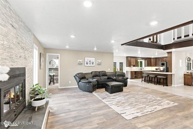 10101 Grover Circle, Anchorage, AK 99507
