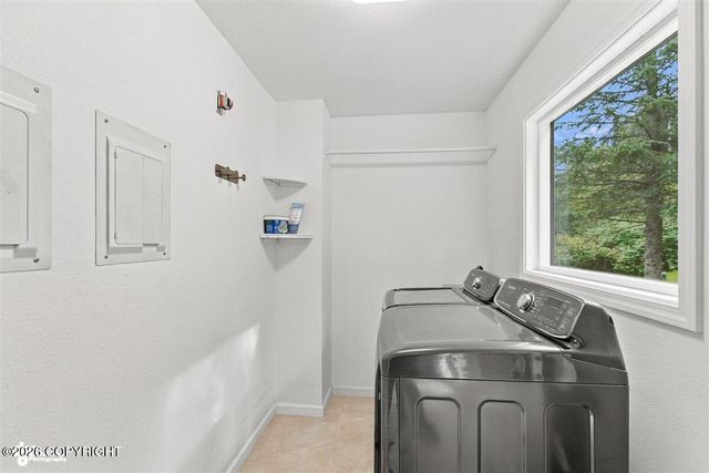 10101 Grover Circle, Anchorage, AK 99507