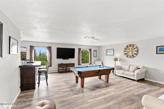 10101 Grover Circle, Anchorage, AK 99507