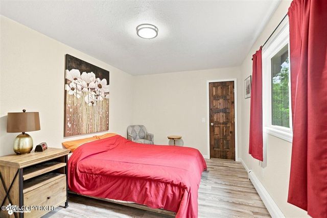 10101 Grover Circle, Anchorage, AK 99507