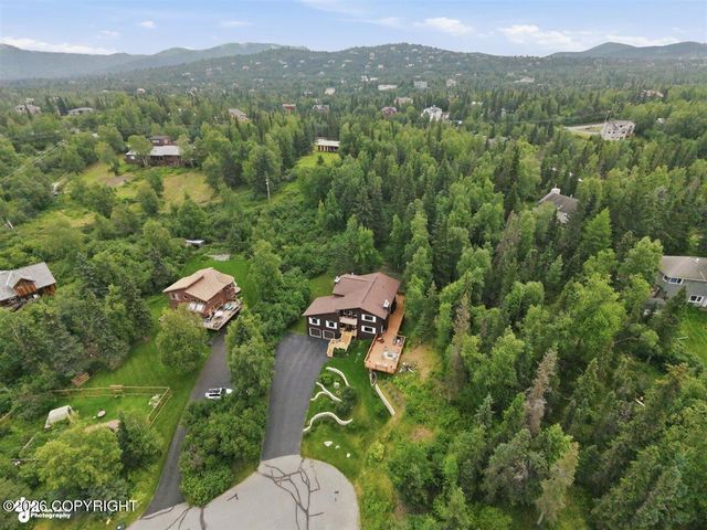 10101 Grover Circle, Anchorage, AK 99507