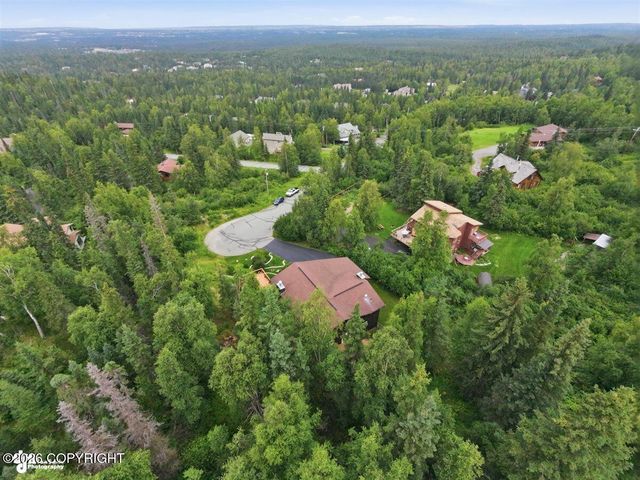 10101 Grover Circle, Anchorage, AK 99507