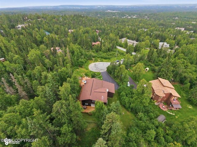 10101 Grover Circle, Anchorage, AK 99507