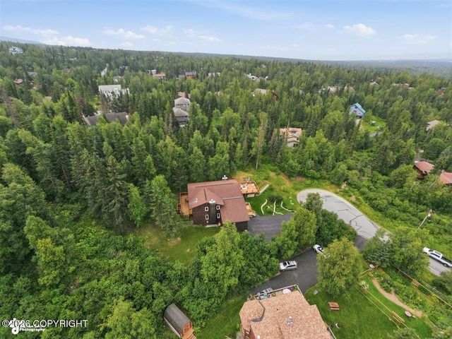 10101 Grover Circle, Anchorage, AK 99507