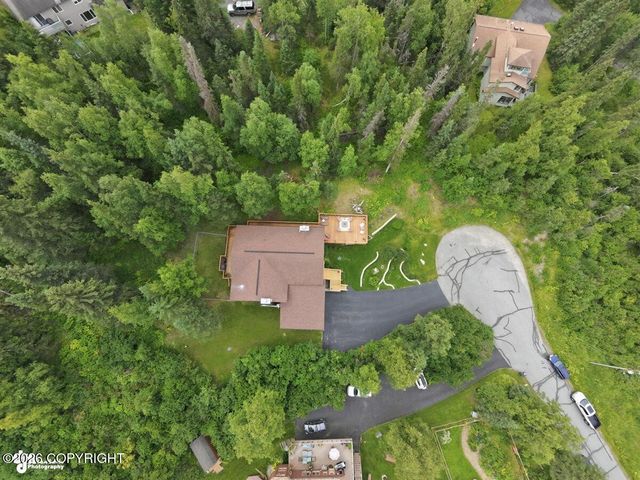 10101 Grover Circle, Anchorage, AK 99507