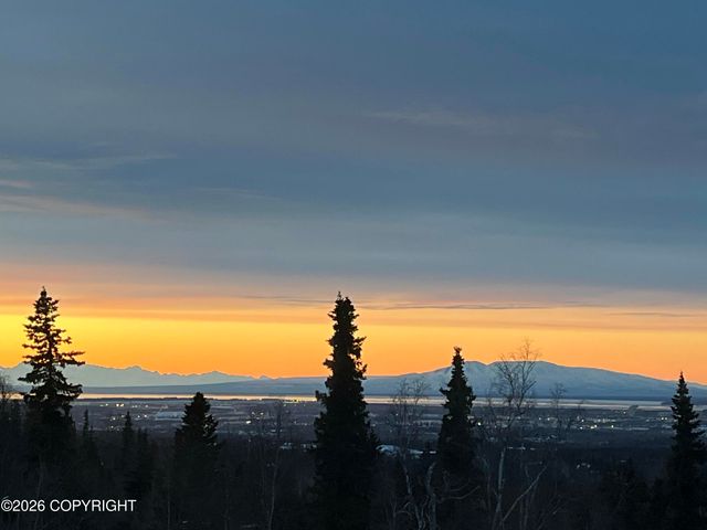 10101 Grover Circle, Anchorage, AK 99507