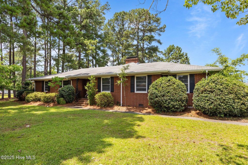 3015 Carey Road, Kinston, NC 28504