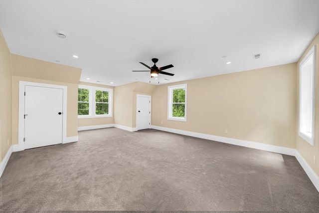 374 Brandy Brow Rd, Haverhill, MA 01830