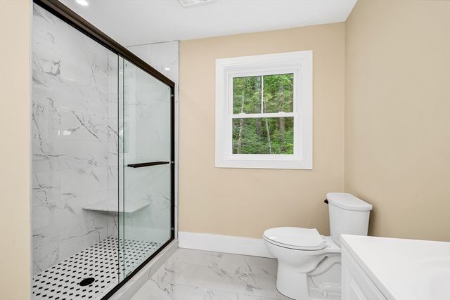 374 Brandy Brow Rd, Haverhill, MA 01830