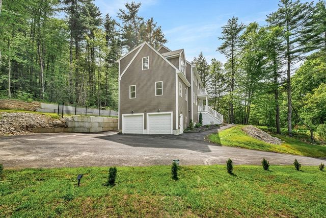 374 Brandy Brow Rd, Haverhill, MA 01830