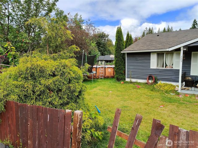 203 St. Helens Way, Winlock, WA 98596