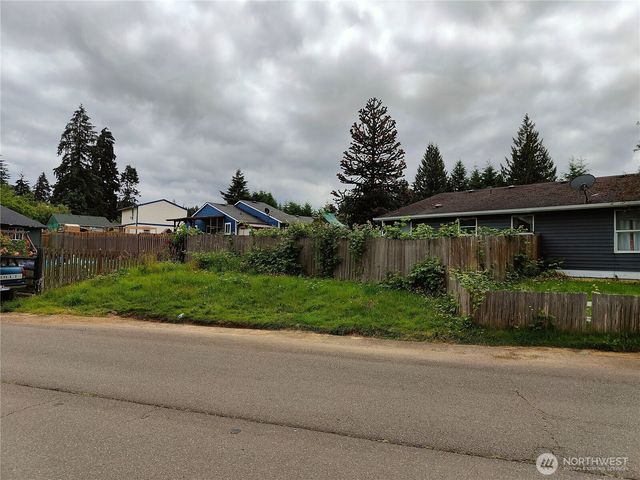 203 St. Helens Way, Winlock, WA 98596