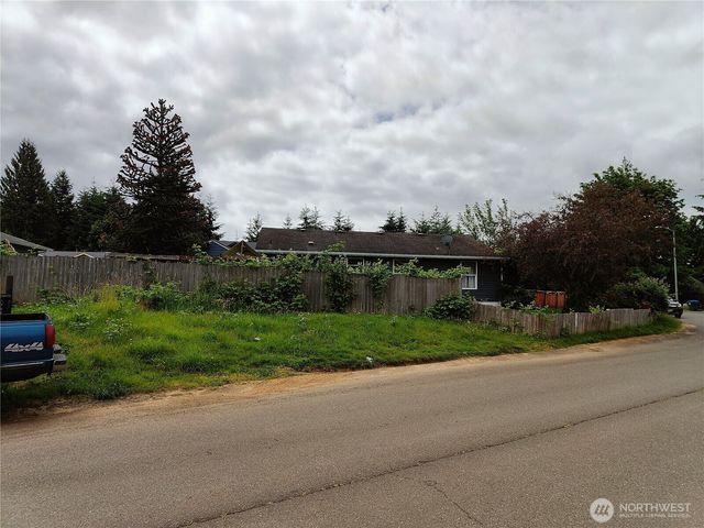 203 St. Helens Way, Winlock, WA 98596