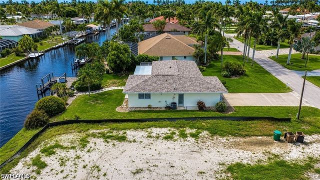 5219 Seminole CT S, Cape Coral, FL 33904