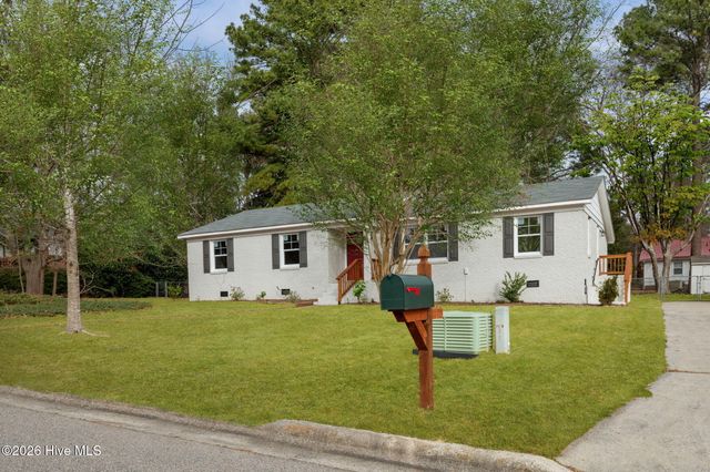 3206 Ellsworth Drive, Greenville, NC 27834