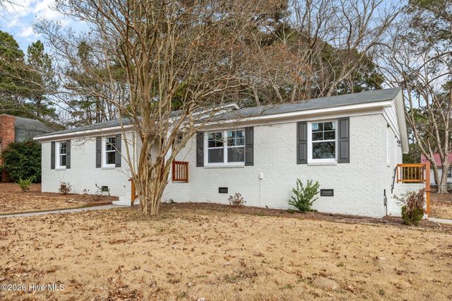 3206 Ellsworth Drive, Greenville, NC 27834