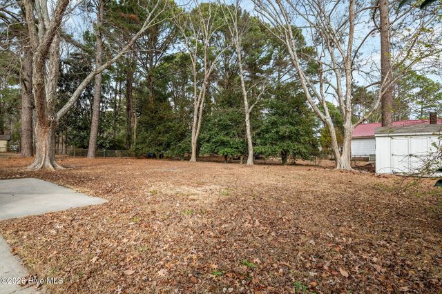 3206 Ellsworth Drive, Greenville, NC 27834